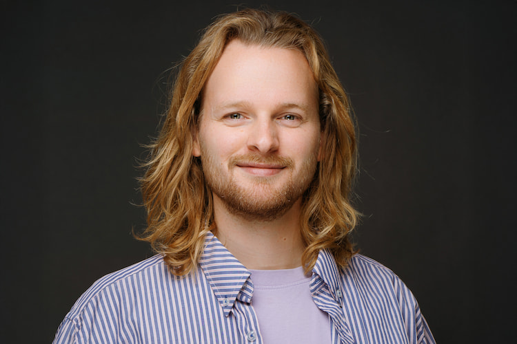 Portrait von Jonathan Scheck von Interzero - Kreislaufwirtschaft fördern und weiterentwickeln ist das Ziel.